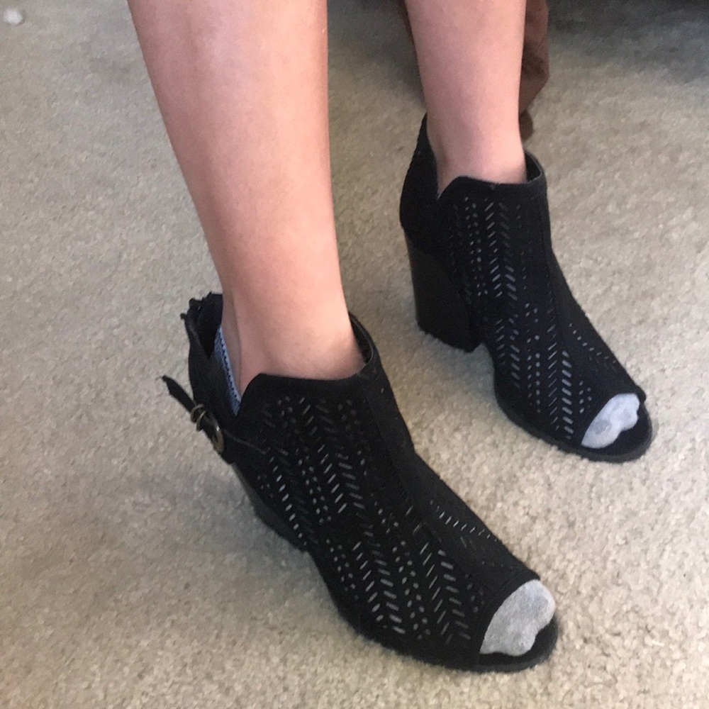 Charlotte Russe heels - Picture 4 of 7